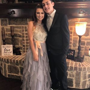 Meet your Posher, Kenzie